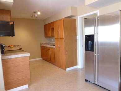 KITCHEN MAIN