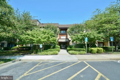 Treebrooke unit 105, Oakton, VA 22124 - photo 2