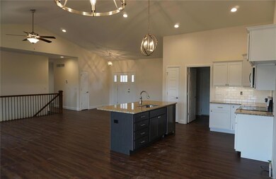 1820 Crimson Oak Dr, Maryville, IL 62062 - photo 2