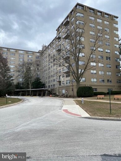 Radnor House unit 513, Bryn Mawr, PA 19010 - photo 2