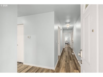 1696 NW Rolling Hill Dr unit 348C, Beaverton, OR 97006 - photo 2