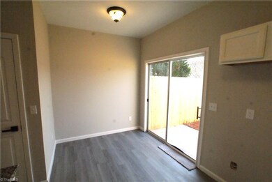 4134 Tarrant Trace Cir, High Point, NC 27265 - photo 6