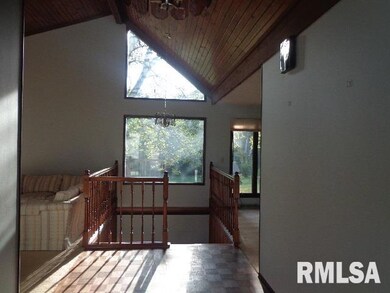 3306 N Elmwood Ave, Davenport, IA 52806 - photo 4