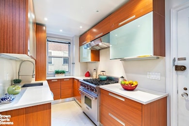 50 W 96th St unit 6A, New York, NY 10025 - photo 5