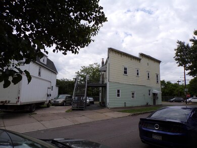 933 Scott St, Wilkes Barre, PA 18705 - photo 4