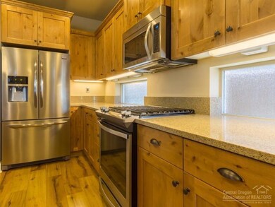 61052 Manhae Loop, Bend, OR 97702 - photo 7