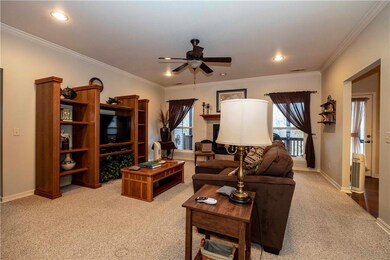 8 Aylesford Ln, Bella Vista, AR 72715 - photo 2