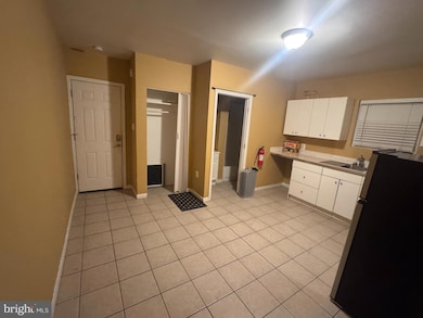 410 Barbadoes St unit C, Norristown, PA 19401 - photo 4