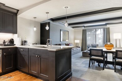 The Ritz-Carlton BG Residences 619-621 M