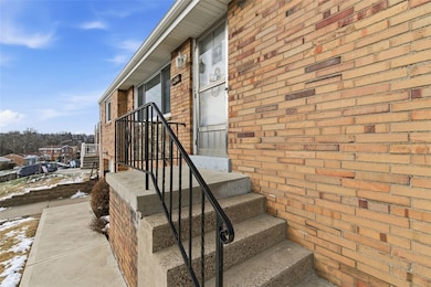 1241 Pleasantvue Dr, Pittsburgh, PA 15227 - photo 2