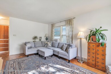 07-233-Mosley-Ave-WindowStill-Real-Estat