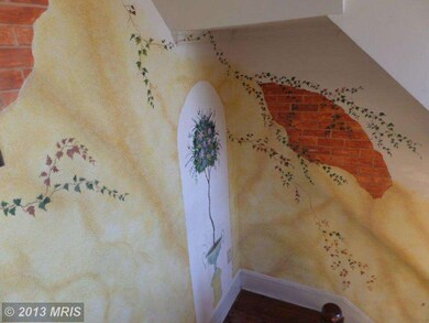 105 N Hawksbill St, Luray, VA 22835 - photo 5