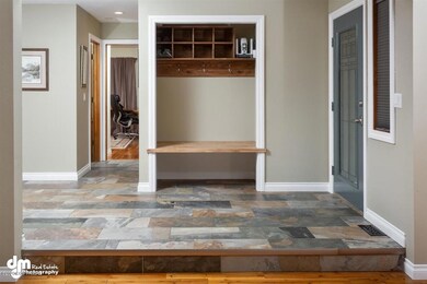 02-Front Entry_DMD_7580
