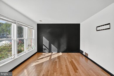 7706 Swan Terrace, Hyattsville, MD 20785 - photo 3