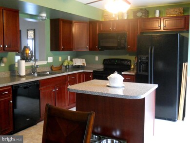 3103 Sundown Dr, Chambersburg, PA 17202 - photo 2