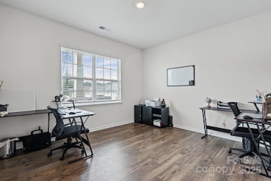 919 Rock Haven Dr, Charlotte, NC 28216 - photo 6