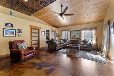 133 Silver Saddle Cir, Weatherford, TX 76087 - photo 4