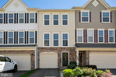 25138 Sweet Myrtle Square, Aldie, VA 20105 - photo 4