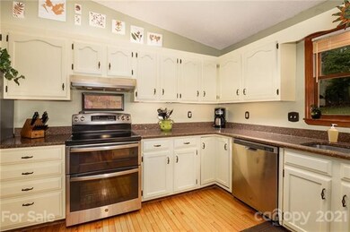 11 Cedar Ridge Dr, Asheville, NC 28806 - photo 6