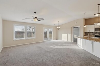 7979 Oakbridge Way, Cincinnati, OH 45248 - photo 6