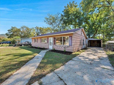 1704 Wakefield Dr NE, Huntsville, AL 35811 - photo 2