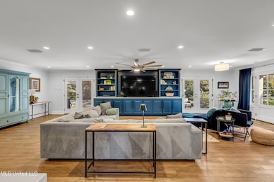 1105 E Cherokee Glen, Ocean Springs, MS 39564 - photo 3