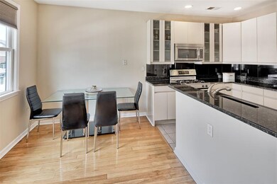 322 Midland Ct, West New York, NJ 07093 - photo 4