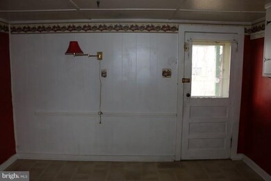 14223 Oak Springs Rd, Hagerstown, MD 21742 - photo 3