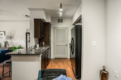 MODEL UNIT, LAYOUT MAY DIFFER