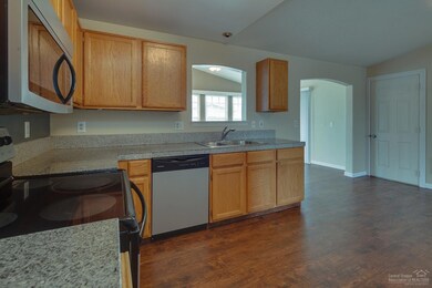 1656 SW 34th St, Redmond, OR 97756 - photo 5