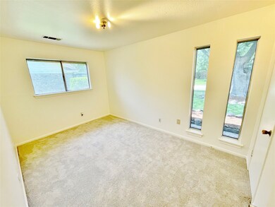 10923 Keese Dr, Houston, TX 77089 - photo 4