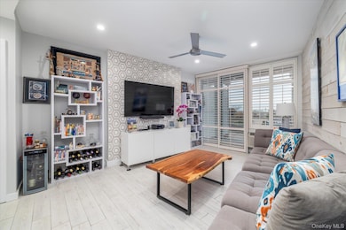 Sunrise Point East unit 1G, Long Beach, NY 11561 - photo 4