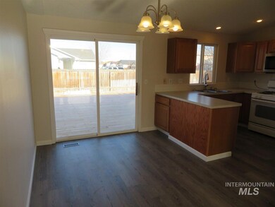 1124 W Hawaii Ave, Nampa, ID 83686 - photo 4