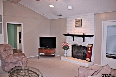 4410 4410 Aberdeen Dr, Tyler, TX 75703 - photo 3