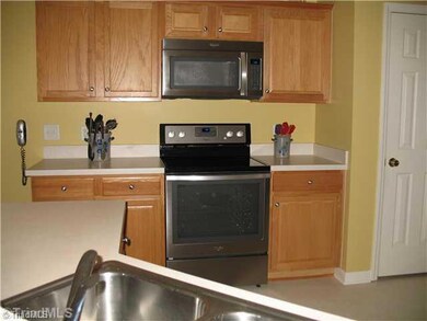 Laundry Room. Kitchen Appliances to Remain