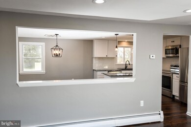 10 Queen St, Douglassville, PA 19518 - photo 6