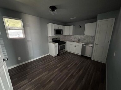 1517 W Sears St, Denison, TX 75020 - photo 4