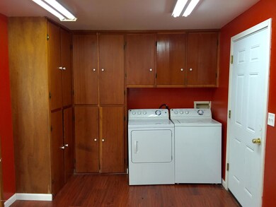 8423 Dunlap Court
