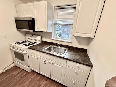 28 Davis St unit 2, Beacon, NY 12508 - photo 4