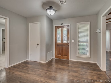 3205 Cambridge Ct, Bartlesville, OK 74006 - photo 3