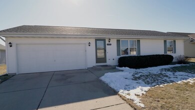 1505 Evergreen Dr, Janesville, WI 53546 - photo 2