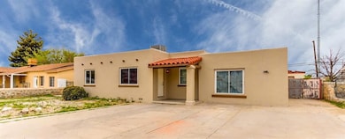 8024 Carpenter Dr, El Paso, TX 79915 - photo 2