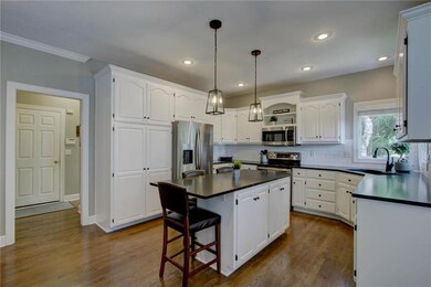 6021 Lone Elm Rd, Shawnee, KS 66218 - photo 7