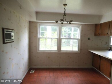 8718 Crystal Rock Ln, Laurel, MD 20708 - photo 4