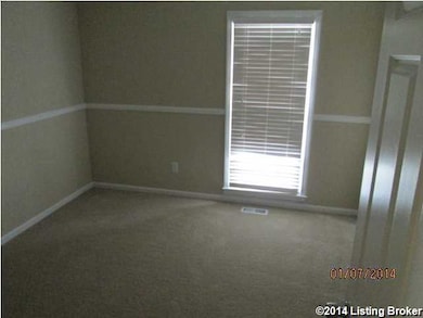 9102 Raintree Dr, Louisville, KY 40220 - photo 3