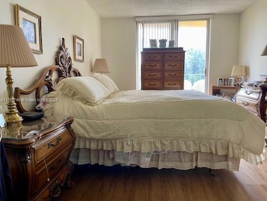 The Fountains at Fontainebleau unit 408, Miami, FL 33172 - photo 6