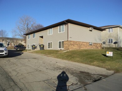 4004 21st Ave SW, Cedar Rapids, IA 52404 - photo 2