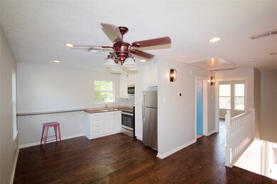 926 Allston St unit B, Houston, TX 77008 - photo 3