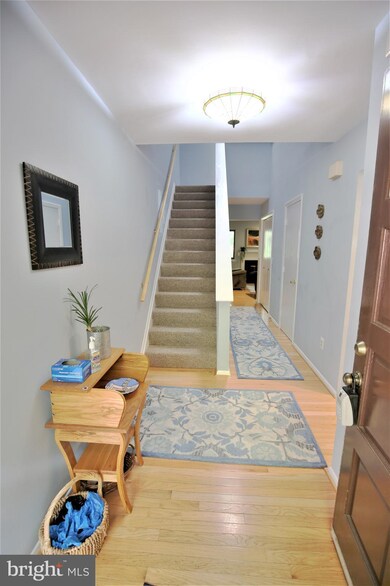 2139 Chapel Valley Ln, Lutherville Timonium, MD 21093 - photo 5