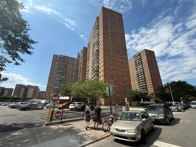 Trump Village unit 18R, Brooklyn, NY 11224 - photo 2
